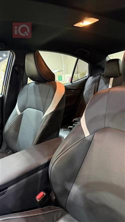 تۆیۆتا کامری